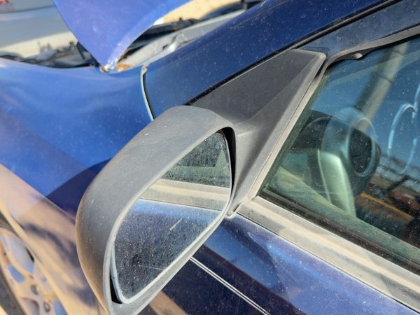 2003-2008 Toyota Matrix Xr Driver Left Power Side Mirror Door Mounted Oem — photo 2