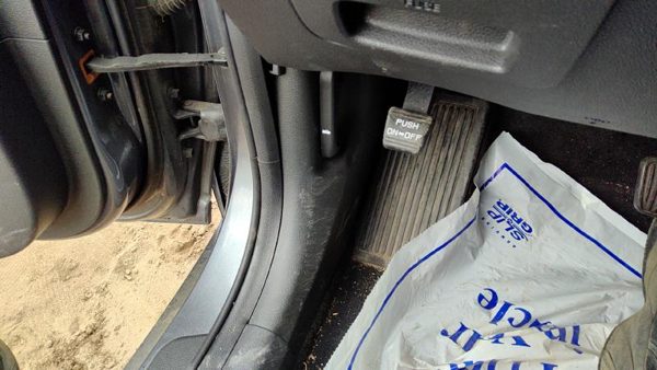 16-21 Hyundai Tucson Driver Left Lower Kick Trim Panel Oem Black Try — photo 4