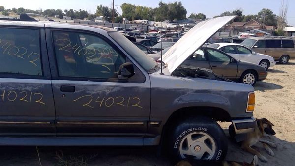 1993 Ford Explorer — vehicle photo 8