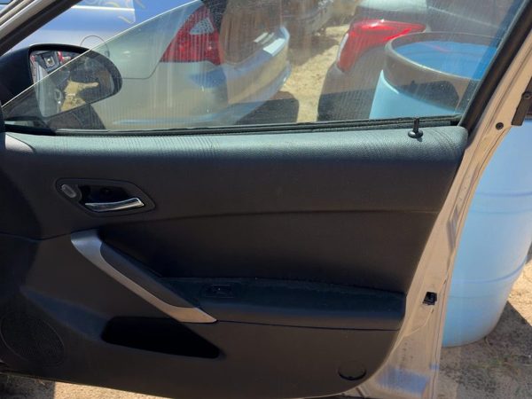 05-10 G6 Passenger Right Front Door Trim Panel Switches Black Sedan Ebony 192 — photo 2