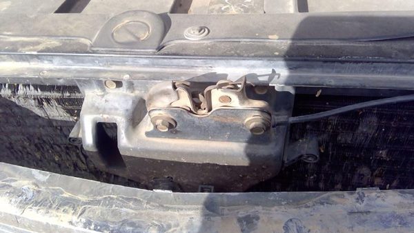 1988-1998 Gmc Sierra 2500 Hood Latch Assembly With Bracket Oem 15029224 — photo 5