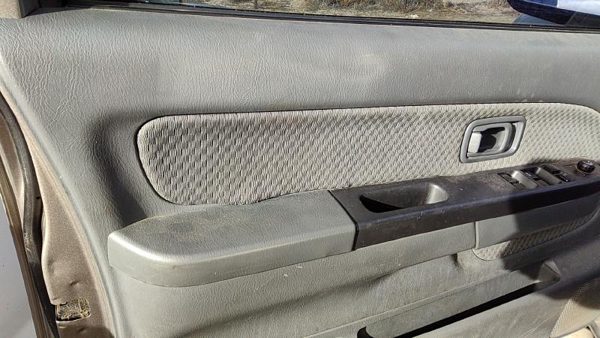02-04 Nissan Xterra Driver Left Front Door Trim Panel With Master Switch Gray K — photo 2