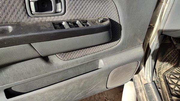 02-04 Nissan Xterra Driver Left Front Door Trim Panel With Master Switch Gray K — photo 5