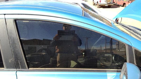 2014-2016 Nissan Versa Note Passenger Right Front Side Window Door Glass Oem — photo 1