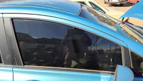 2014-2016 Nissan Versa Note Passenger Right Front Side Window Door Glass Oem — photo 3