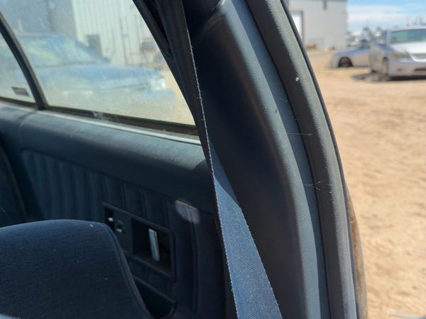 1992-1995 Olds Eighty Eight Driver Left B-Pillar Trim Panel Oem — photo 2
