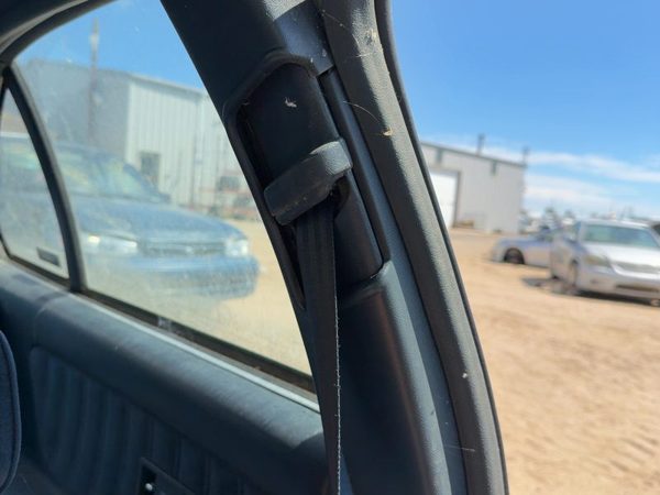 1992-1995 Olds Eighty Eight Driver Left B-Pillar Trim Panel Oem — photo 3