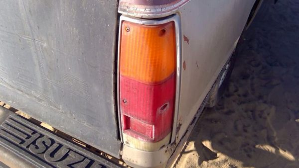 1981-1987 Isuzu Pup Pickup Passenger Right Tail Light Brake Lamp Oem Rear — photo 7