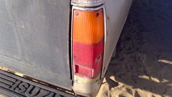 1981-1987 Isuzu Pup Pickup Passenger Right Tail Light Brake Lamp Oem Rear — photo 9