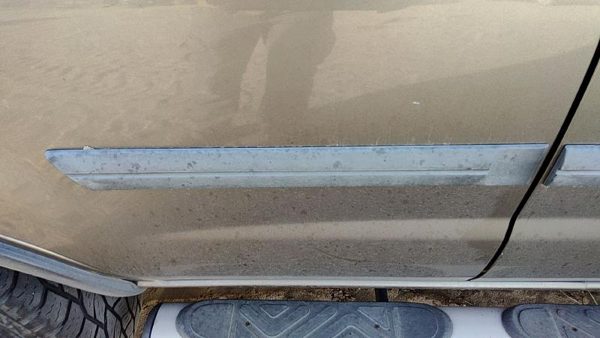 2000-2004 Nissan Xterra Passenger Right Rear Moulding From Door Back Trim Strip — photo 3