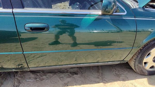 1999 Cadillac Seville Front Door RH Green — photo 3
