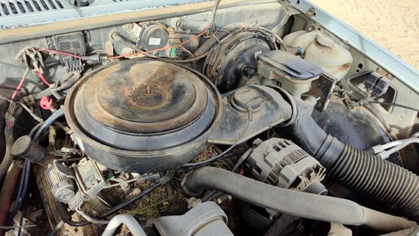 89 Chevy S10 Pickup Complete Air Intake Cleaner Filter Box Housing wth Tube 4.3L — photo 3