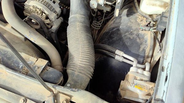 89 Chevy S10 Pickup Complete Air Intake Cleaner Filter Box Housing wth Tube 4.3L — photo 5