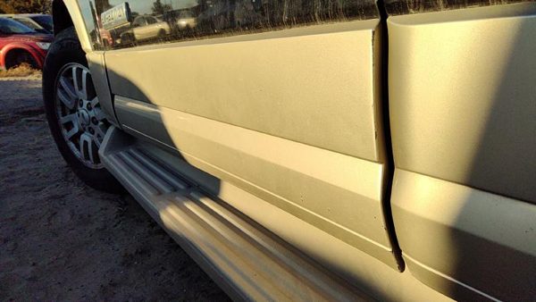 2007-2017 Ford Expedition Driver Left Front Moulding From Door Oem Trim Strip — photo 2