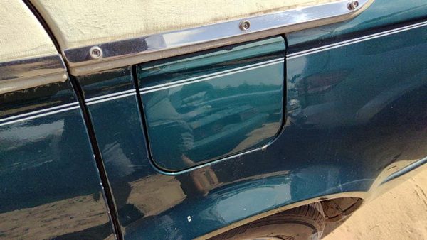1998-2004 Cadillac Seville Fuel Tank Door With Hinge Gas Lid Oem Filler Green — photo 5