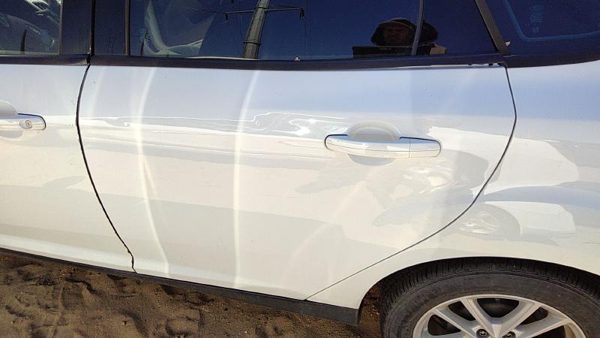 2018 Ford Focus Rear Door LH White Yz — photo 3