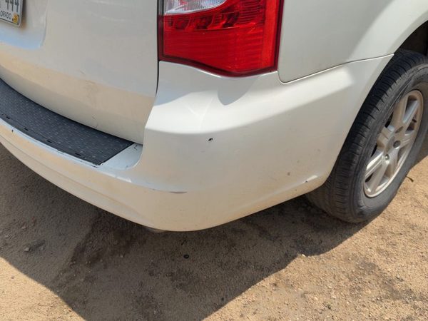 2011-2016 Chrysler Town & Country Rear Bumper Cover Assembly Oem Back White Pw1 — photo 4