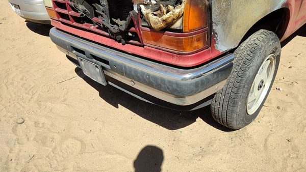 1989-1990 Ford Bronco 2 Front Bumper With Brackets Assembly Oem Chrome — photo 3