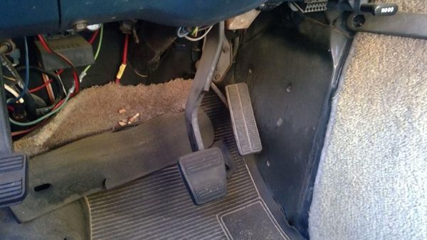 1985-1991 Chevy G20 Van Complete Brake And Gas Pedal Assembly Oem — photo 2