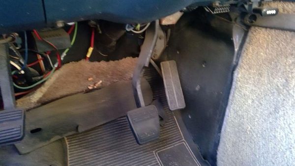 1985-1991 Chevy G20 Van Complete Brake And Gas Pedal Assembly Oem — photo 4