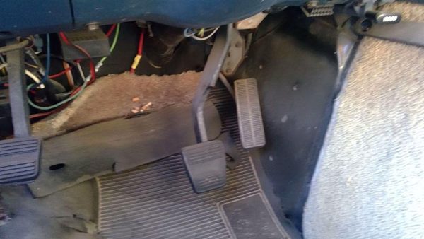 1985-1991 Chevy G20 Van Complete Brake And Gas Pedal Assembly Oem — photo 6