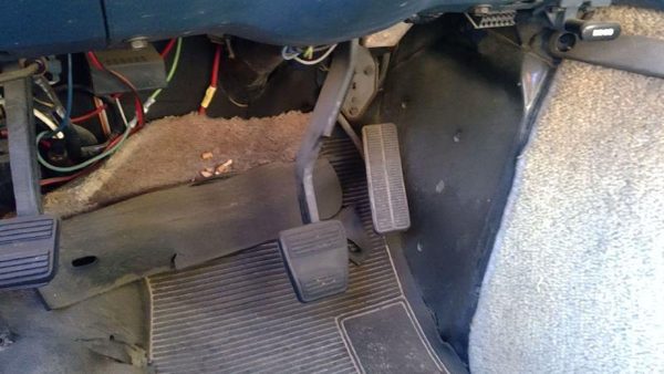 1985-1991 Chevy G20 Van Complete Brake And Gas Pedal Assembly Oem — photo 7