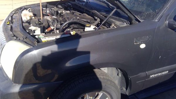 2007 Mercury Mountaineer Fender LH Charcoal G5 — photo 3
