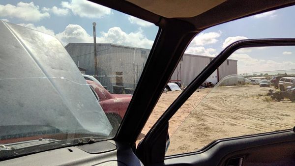 97 Suzuki Sidekick Passenger Right A Pillar Trim Windshield Post Panel Gray Gri — photo 4