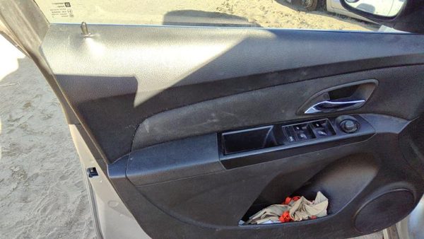 13-14 Chevy Cruze Driver Left Front Door Trim Panel With Master Switch Black Afo — photo 2