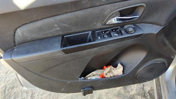 13-14 Chevy Cruze Driver Left Front Door Trim Panel With Master Switch Black Afo — photo 6