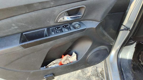 13-14 Chevy Cruze Driver Left Front Door Trim Panel With Master Switch Black Afo — photo 5