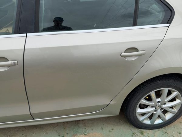 2014 Volkswagen Jetta Rear Door LH Beige — photo 1