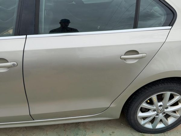 2014 Volkswagen Jetta Rear Door LH Beige — photo 4