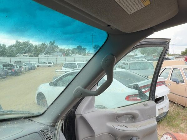 97-02 Expedition Passenger Right A Pillar Trim Windshield Post Panel Oem Gray 12 — photo 1