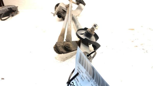 06-14 Rav-4 Windshield Wiper Motor Assembly With Wiper Linkage Transmission — photo 6