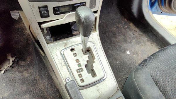 10 Toyota Corolla Floor Shifter Lever Assembly Shift Unit Automatic Transmission — photo 3