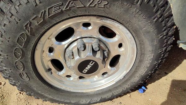 1999-10 Gmc Sierra 2500 16 Aluminum Wheel Oem Factory Py0 8 Lug Rim #4 12368964 — photo 3