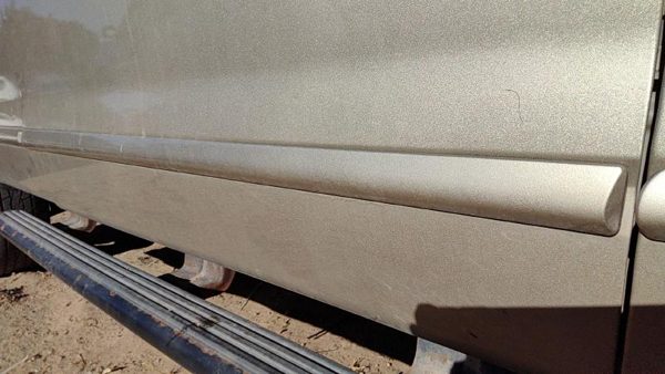 01-03 Explorer Passenger Right Front Moulding From Door Trim B2 Harvest Gold — photo 2