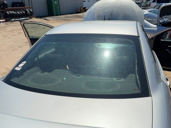 2005-2009 Pontiac G6 Back Glass Rear Window Oem Sedan 15820246 — photo 2
