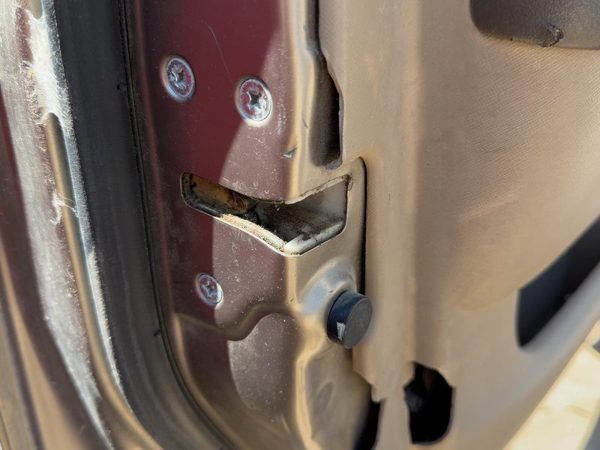 2002-2006 Honda Crv Driver Left Front Door Latch With Rods/Cables Oem — photo 4