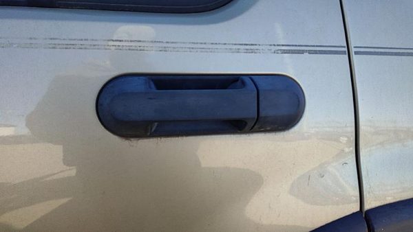 2003 Ford Explorer Outside Door Handle LH — photo 4