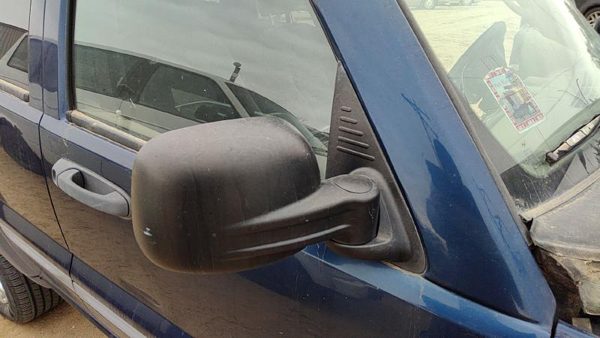 2002-2007 Jeep Liberty Passenger Right Side Mirror Door Mounted Oem Power — photo 2