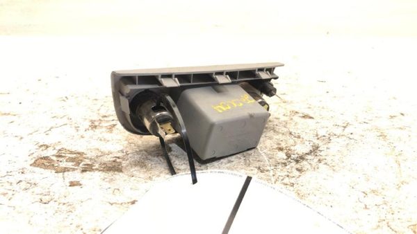 2006-2011 Hyundai Accent Cubby Power Outlet Lower Dash Lighter 847101E100AR — photo 4