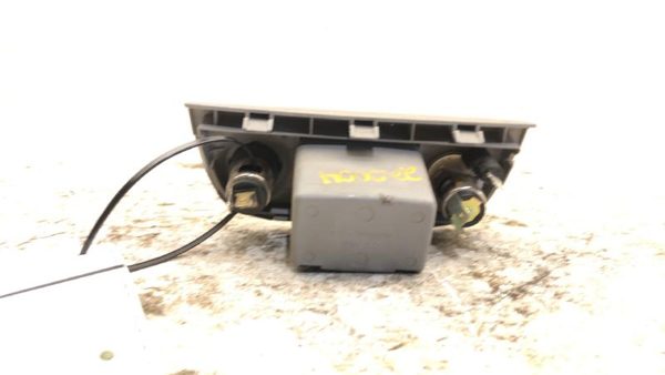 2006-2011 Hyundai Accent Cubby Power Outlet Lower Dash Lighter 847101E100AR — photo 5