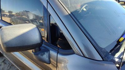 2004-2011 Mitsubishi Endeavor Passenger Right Side Corner Pillar Window Oem Rh