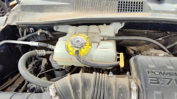 2002-2006 Jeep Liberty Coolant Reservoir Radiator Overflow Tank Bottle Oem — photo 2