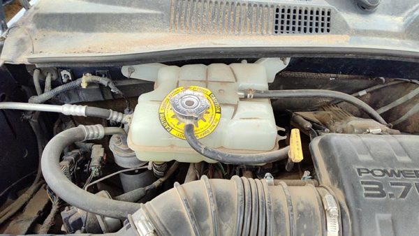 2002-2006 Jeep Liberty Coolant Reservoir Radiator Overflow Tank Bottle Oem — photo 3