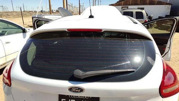 2015-2018 Ford Focus Back Glass Rear Window Oem F1Ez5842006A — photo 1
