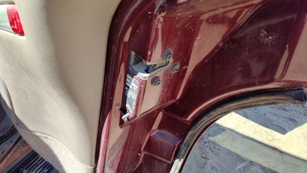 1995-2000 Gmc Yukon Passenger Right Rear Door Latch With Rods/Cables Oem Back — photo 2