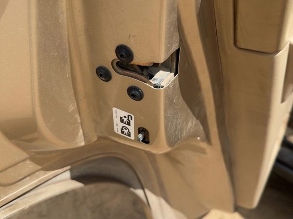 2004-2007 Buick Rainier Driver Left Rear Door Latch With Rods/Cables Oem Back — photo 3